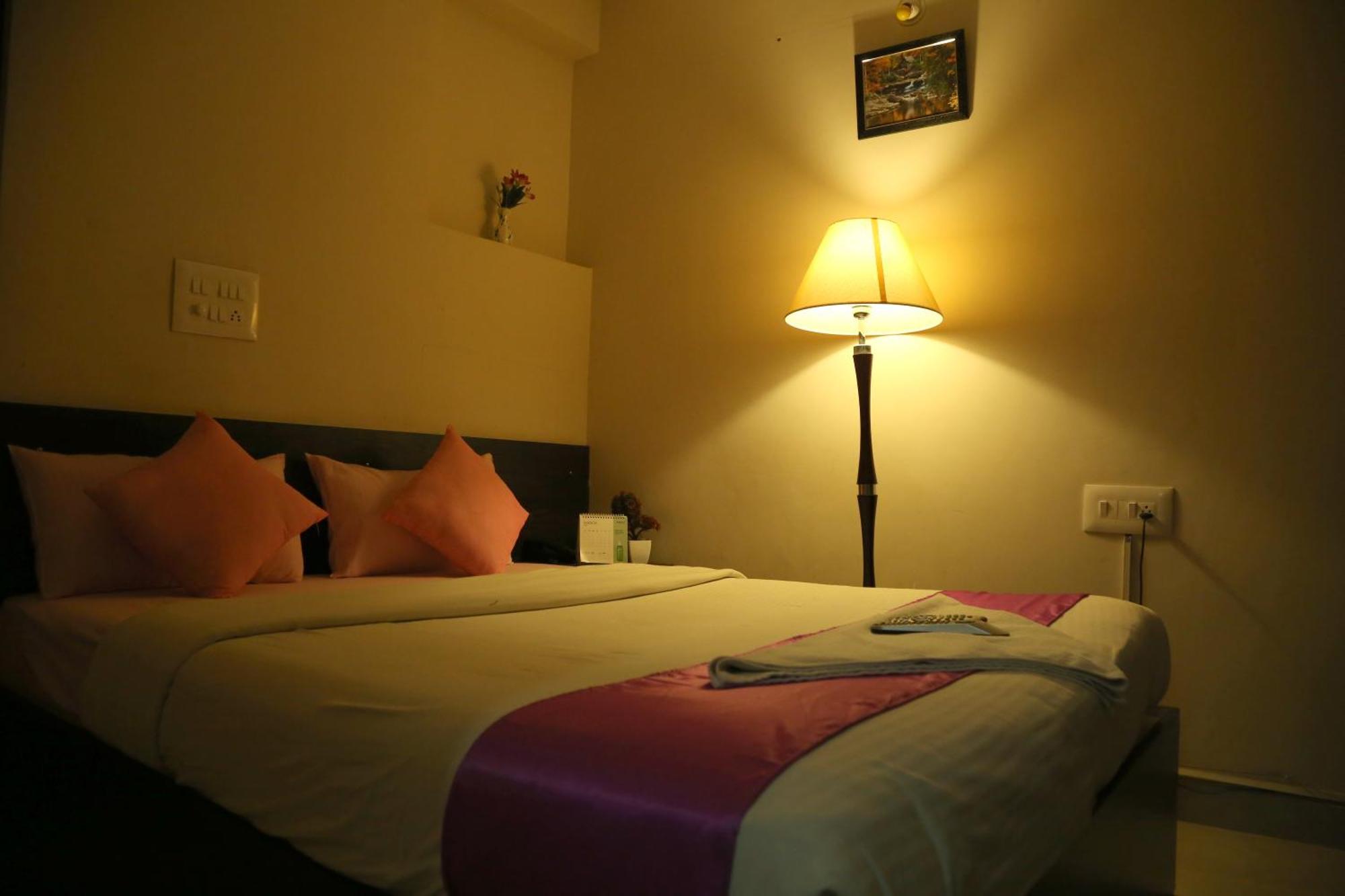 Orange Corner Hotel, Airport Pickup & Drop Available 24X7 Yelahanka Extérieur photo